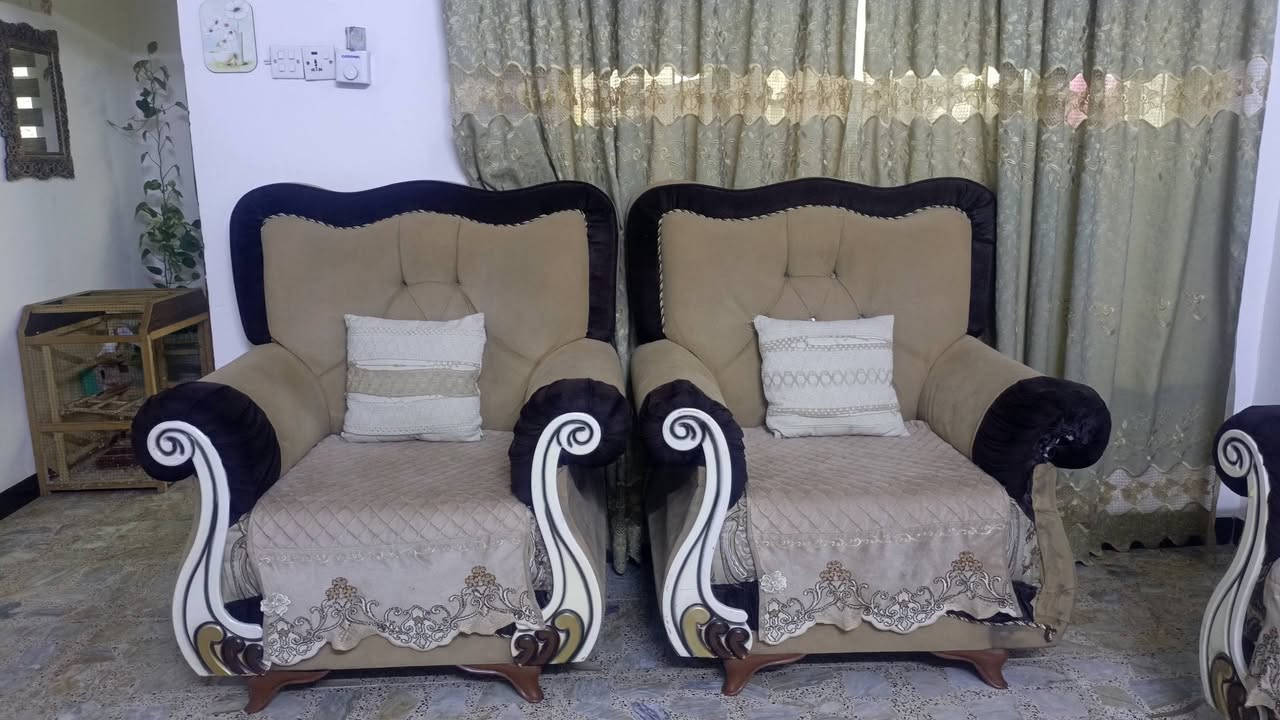 تخم عشر مقاعد ٢٠٠ وبي مجال المكان بغداد
 تواصل ***********
