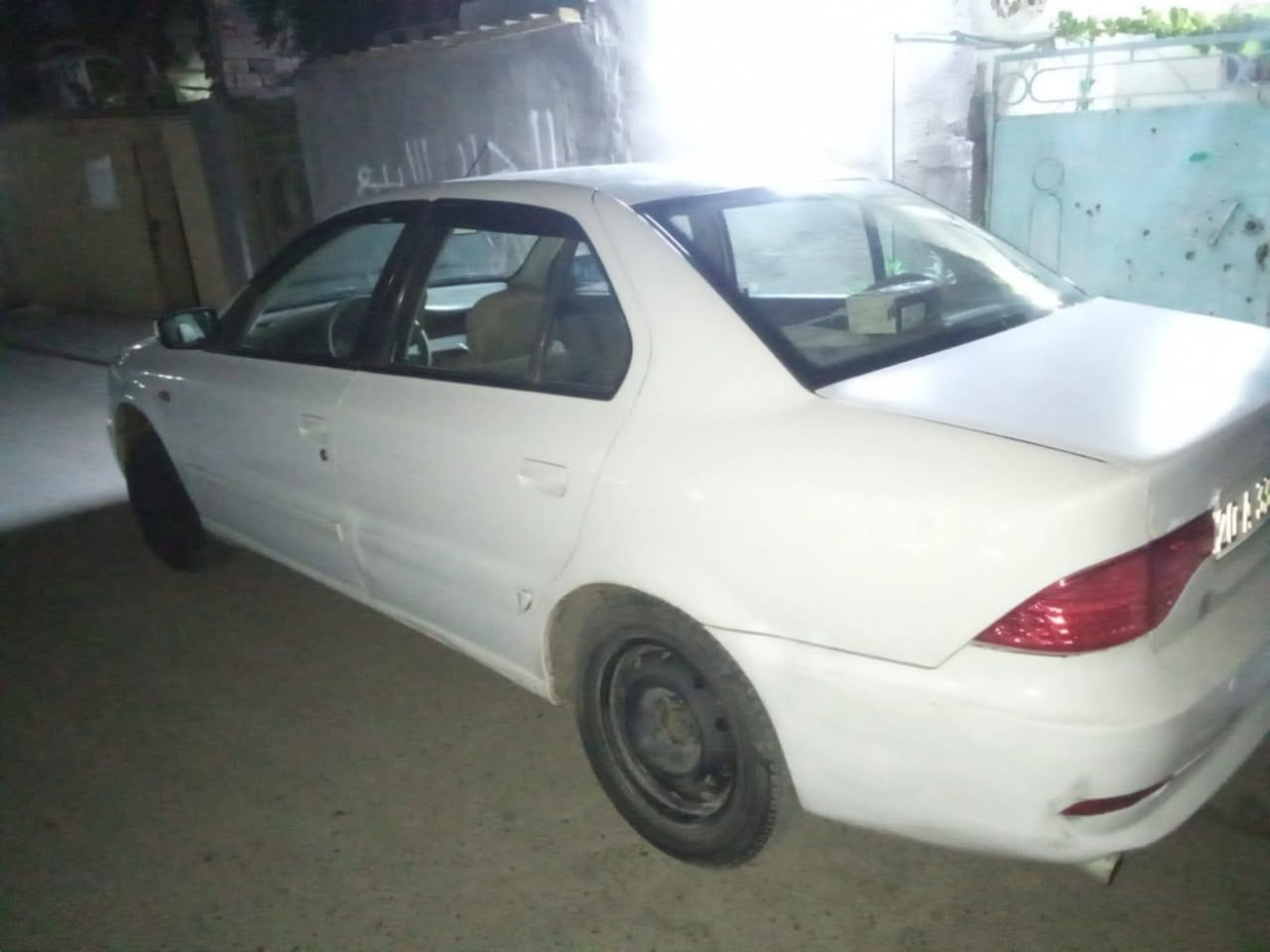 السلام عليكم سمندسورن موديل 2014لون ابيض رقم انكليزي الكشر مكفول من الظربه والصبغ محرك بي تبخير تبريد شغال مكانهه بغداد الشعب حي البساتين السعر 33ورقه بيهه مجال للشراي للاستفسار ***********
