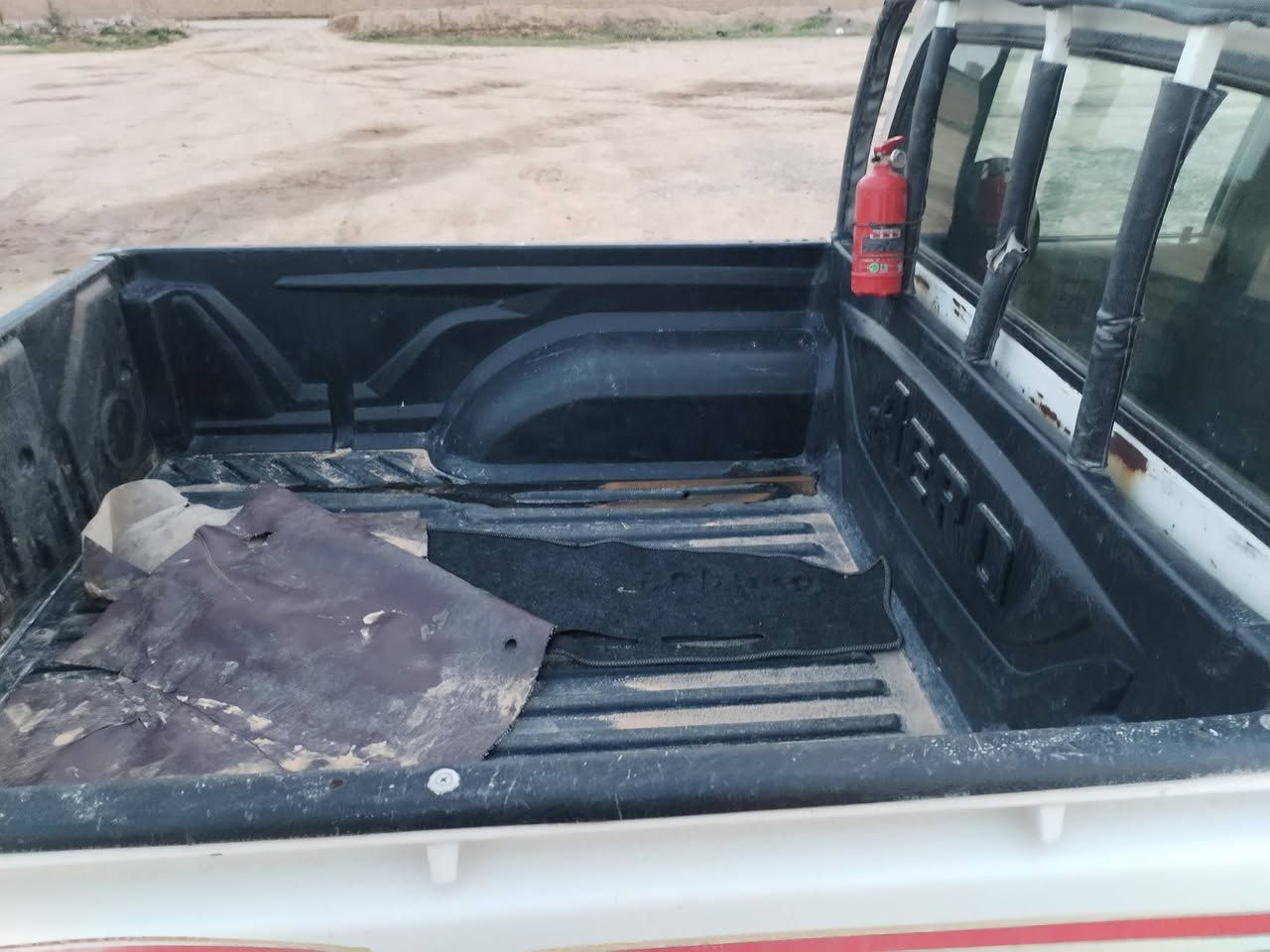 السلام عليكم بيكم كنو موديل2006 رقم دولي سليمانيه شرط بدون صبغ وكاله سبير منازل شرط الوكاله وتحويل السعر 50 وبيه مجال رقم الهاتف ***********
