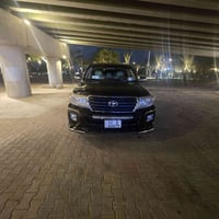 للبيع لاندكروز 2012 8سلندر 406تبديل قطه وحده جاملغ ايمن بلاك اديشن الع...