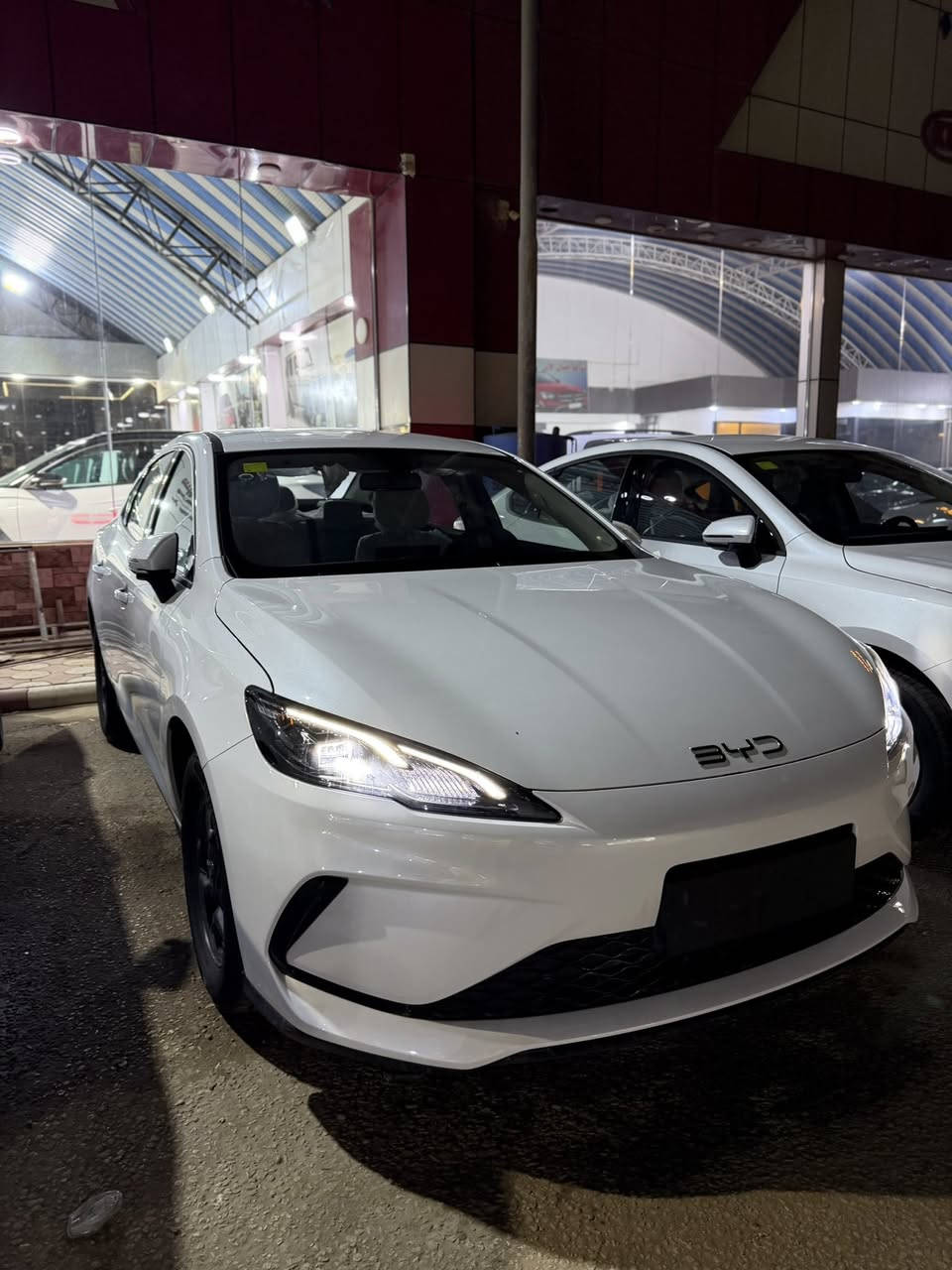 🚗 الريادة لتجارة السيارات 🚗

✨ عرض خاص – BYD Seal 5 موديل 2025 ✨

🔹 المواصفات:
• موديل 2025 حديث بالكامل
• مرقم بابل أو بغداد حسب الرغبة 🚘
• تصميم داخلي فاخر مع إضاءة محيطية
• كشنات لون أبيض فاخر 🤍
• جميع ملحقات السيارة كاملة وياه
• شاشة كبيرة تعمل باللمس + نظام ذكي
• كامرة خلفية للمساعدة بالرجوع + حساسات خلفية
• تبريد خلفي ❄️
• تشغيل بصمة + دخول ذكي
• 3 أنظمة قيادة: كهرباء ⚡ + هايبرد 🔋 + بنزين ⛽
• صرفية اقتصادية جداً وقيادة ناعمة
• راحة عالية وجودة ممتازة

🔥 سيارة فخمة، عملية، ومواصفات كاملة

📍 متوفرة في معرض الريادة لتجارة السيارات
📍 بابل – طريق حلة نجف – قرب مطعم ثابت

📞 للتواصل:
***********
***********

💰 أسعار تنافسية
📲 اتصل وبيك خير وتدلل 🤍
