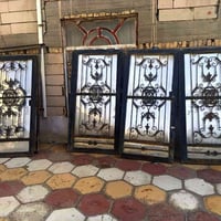 بيبان حديد مستعمله  نضيفه  لبيع العدد  2 الكبير ب 200  والصغير ب 150 و...