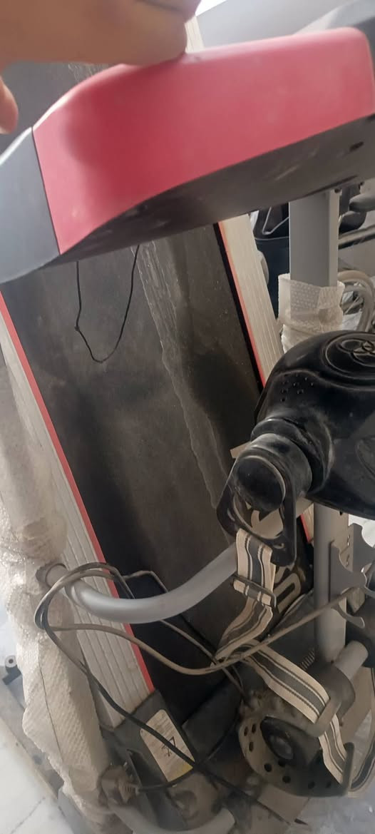 جهاز جري و رشاقه و حزام بطن هزاز لوزن 150 كغم فما فوق مستعمل لسبوع داخل المنزل نوع
 use gym T550
المكان مقابيل جامعه بابل 
السعر 325 الف 
الحاله : جيد جدا 
للاستفسار ***********
