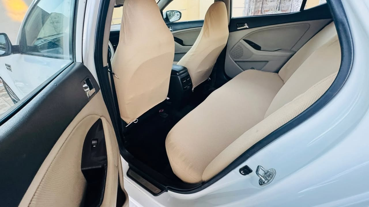 السلام عليكم
*اوبتما 2014 خليجي  
*كفاله عامه ماعدا الجاملغ الخلفي عكس السايق ضرر السياره والباقي باردات 
*محرك ٢٤٠٠ دوش مكفول 
*الكير مكفول 
* حداديه جديده 
* تخم تايرات جديد 
* باتري جديد 
* المواصفات: بصمه تشغيل .مرايات شفط. لد امامي وخلفي .حساس خلفي . كامره خلفيه .دبل كزوز . تبريد قطعتين . اشاره بالمري .
السعر : 142 وبي مجال 
الموقع : واسط نعمانيه 
للاستفسار : ***********
