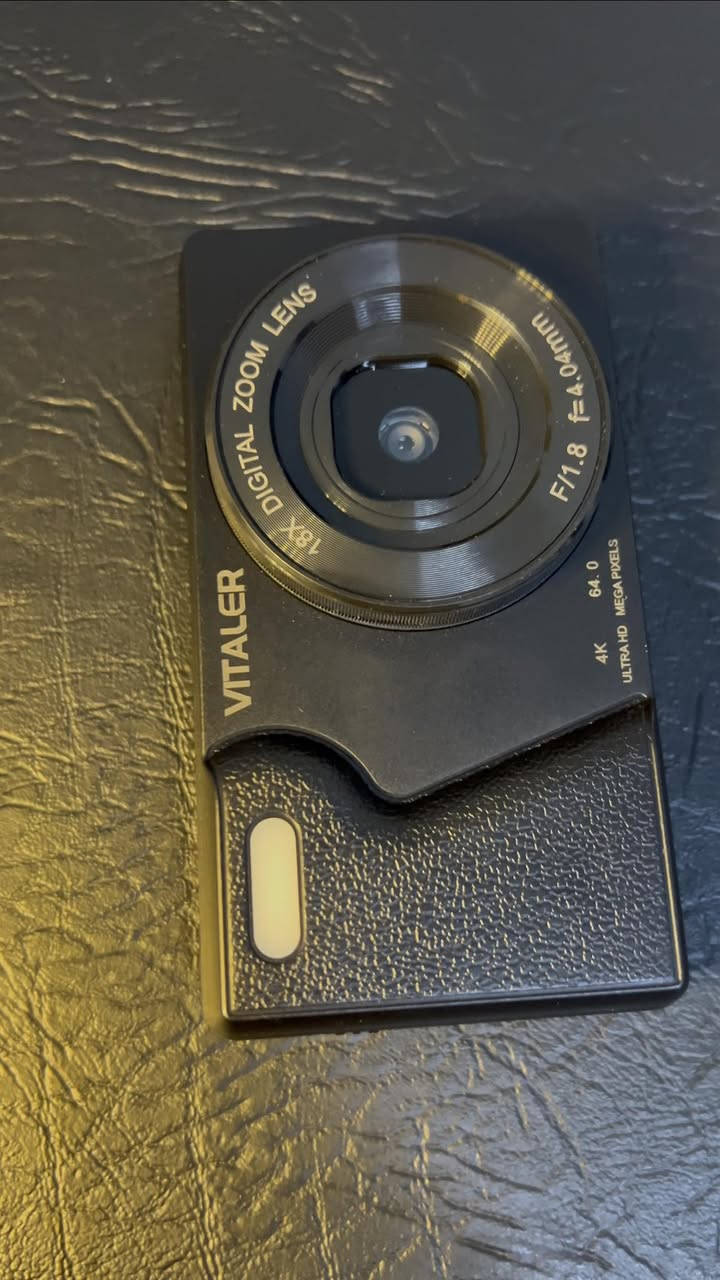 السلام عليكم
كاميرا VITALER الجديدة
تصوير فيديو 4K Ultra HD وصور فوتوغرافية تصل إلى 64 ميجابكسل
عدسة F/1.8
تقريب 18X Digital Zoom
✅ ذاكرة تخزين 32GB
✅ بطارية بسعة 2000 مللي أمبير
✅ قطعة OTG لنقل البيانات للهواتف او الكمبيوتر .
✅ كابل شحن ونقل بيانات تايبسي USB-C.
✅ حقيبة قماشية (Pouch) للحماية أثناء التنقل.
السعر 35 الف


**إذا كنت صاحب هذا الإعلان وتريد حذفه لأي سبب، رجاءا أرسل رسالة إلى الدعم الفني**