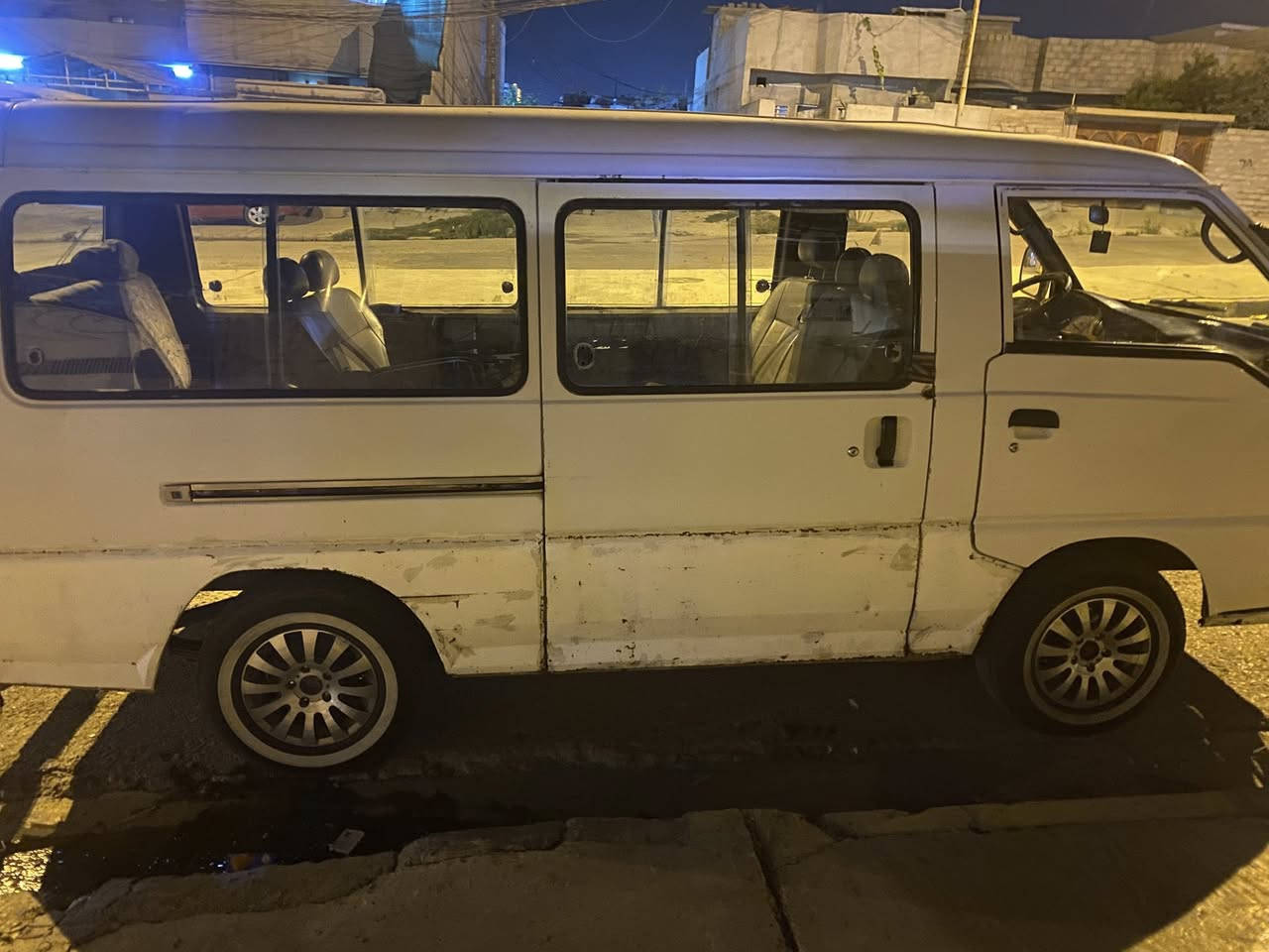 السلام عليكم هونداي للبيع موديل 97سنويه 29 حصه كاز بيها شرعي بل موصل مكينه جديده غرفتها نضيفه سعر
55بيهامجال ‭0750 750 4458‬
