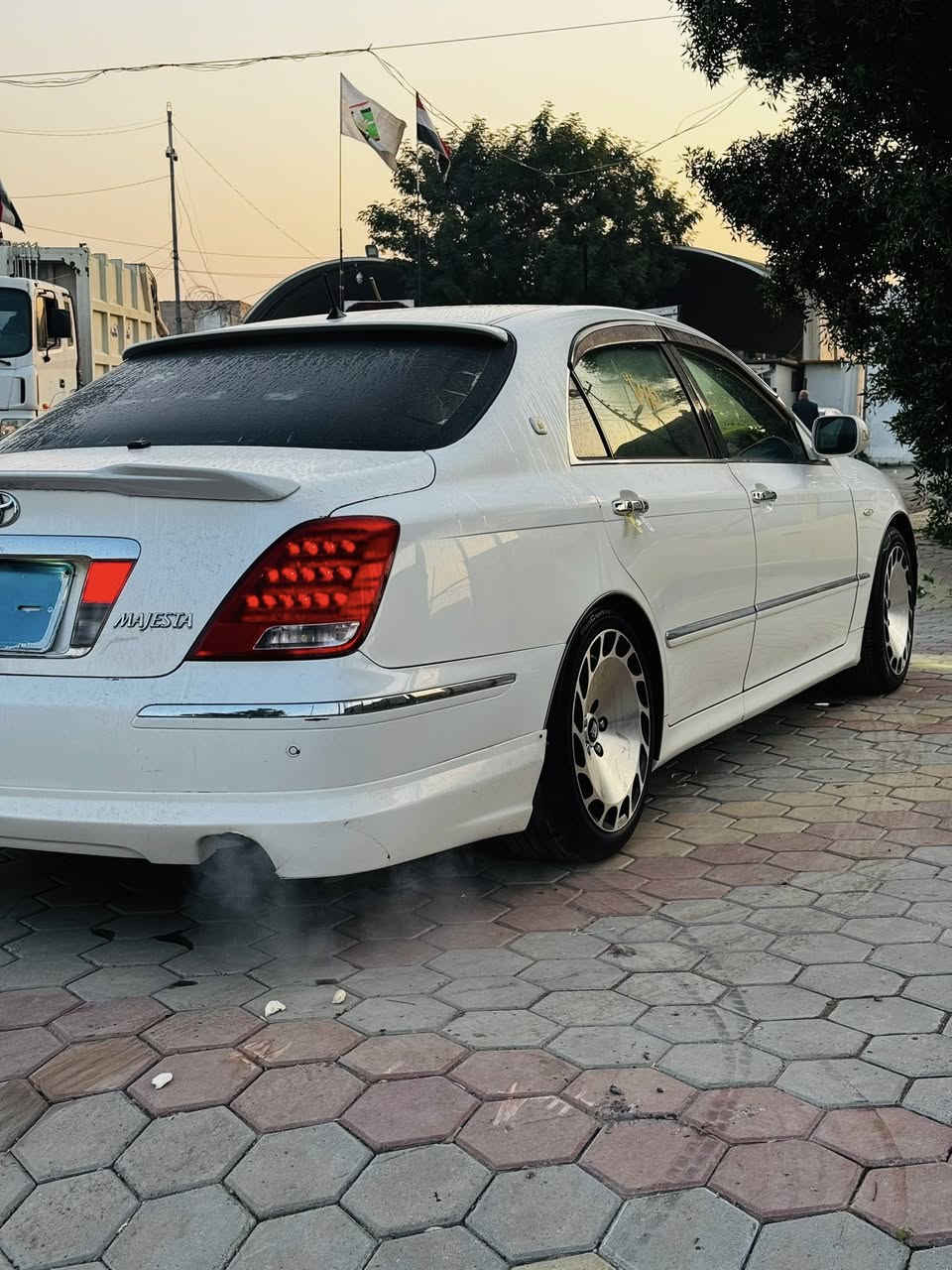 ادووااتتت كص قماره بدون رقم
TOYOTA CROWN MAJESTA👑
للبيع تيوتا ماجستا. V8 
الون             
ابيض صدفي 
ادوااات بيها كصه قماره فقط بلكارتون 

المواصفات👇 
5دكم 
تحويرة نجف  جوة ودشبول امارات 
ترايك 180وتهد ستيرن.
✅ محركها V8 الحجم 4300.
✅ داخل جلد اسود ملكي اصل.
✅جوبلسات السياره وعليها جهاز تهبيط تنزل وترفع بيدك 
✅ويل مايباخ اصلي وتخم تاير جديد 
✅ تبريد امامي خلفي3قطع.
✅ 3قطع بردات خلفيه.
✅ اربع كشنات كهرباء.
✅ 3برده خلفيه وجانبيه كهرباء اصليه.
✅ 5بصمات ابواب+بصمة تشغيل+ صندوك شفط 
✅ كشنات خزن ميموري.
✅ حساسات  امامي وخلفيه
✅ كامره خلفيه 
✅ بگ لايتات لد اصل.
✅ ثلاجة
✅ مري ترحيب عند الاقتراب+اشاير بالمري والجملغات.
✅ ستيرن كهربائي
✅ مري كهرباء. شفط
✅ تحكم ستيرن+كروز تثبيت سرعه.
✅ جنطه جكات كهرباء شفط.
وباقي المواصفات المعروفه لل5دكم..

العنوان/ الدجيل
للاستفسار📞اتصال ***********💥
واتساب —*********** واتساب فقط 
السعر/(58) وبيها مجال ♈️
