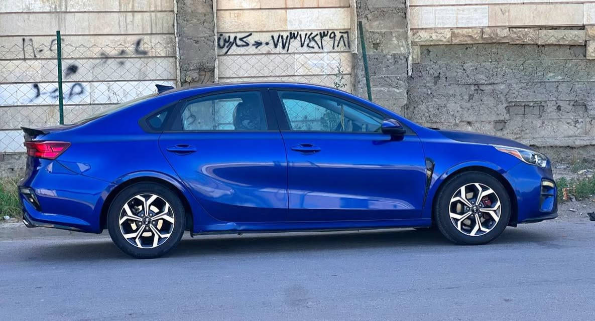 @سلام وعليكم

اخوان مكلف بل نشر 

فورتي للبيع 

موديل 2019

ماشيه 96

كير مكينه صدر كفاله

مكينه 2000 دوش. 

سياره استخدام شخصي 

الحادث موضح بصوره سونار 

كير بلادي سي في تي 

السعر 130 وبيه مجال

سياره ممتعوبه من البيت للدوام 

العنوان بغداد سيدية 

لاستفسار ***********
