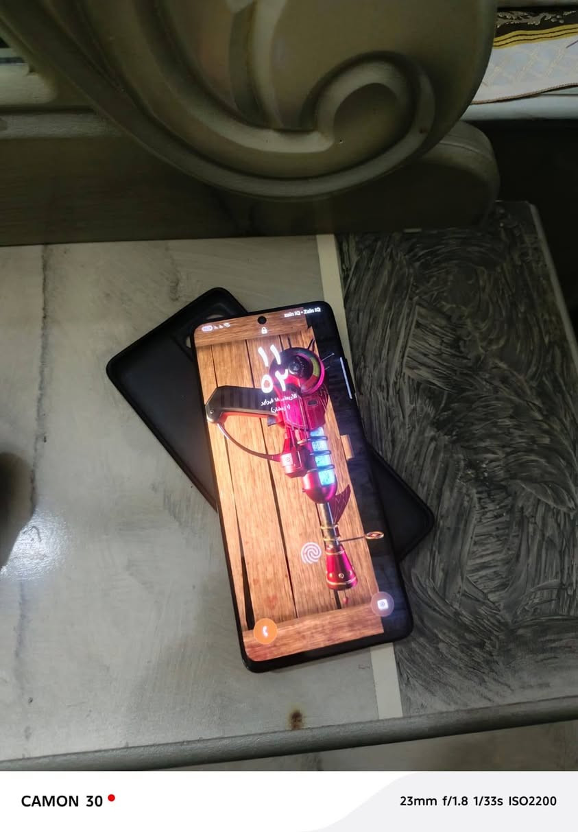 Samsung galaxy S21 ultra.   ذ٢٥٦ عشوائية ١٢ شرق اوسط دبل خط مكفول  *********** واتساب
