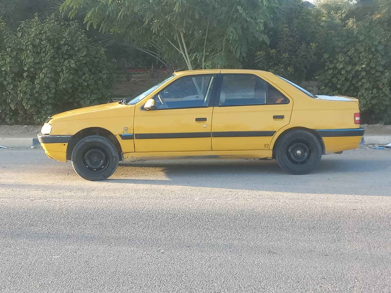 السلام عليكم للبيع بيجو 405 موديل 2010السعر 30$ بيها مجال قليل حك الجيه مصفره هيأة وغرامات باسمي مكان كربلاء  ***********
