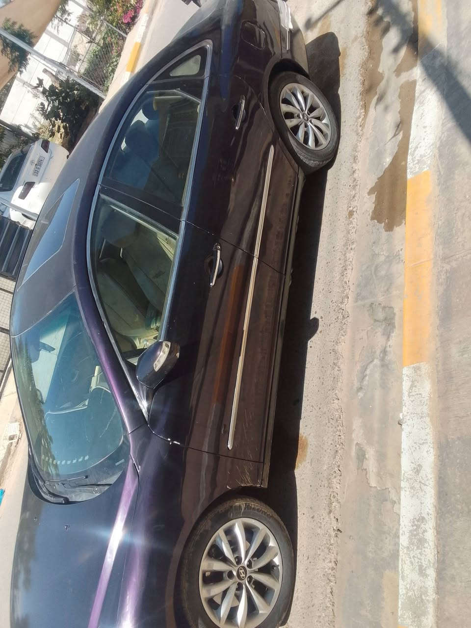 ازيره للبيع موديل 2007خليجي 
السعر 75 
***********
***********
