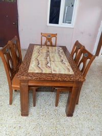 ميز مال طعام البيع 5كراسي و كرسي واحد مكسور يعني 6استفسار على هذا رقم ...