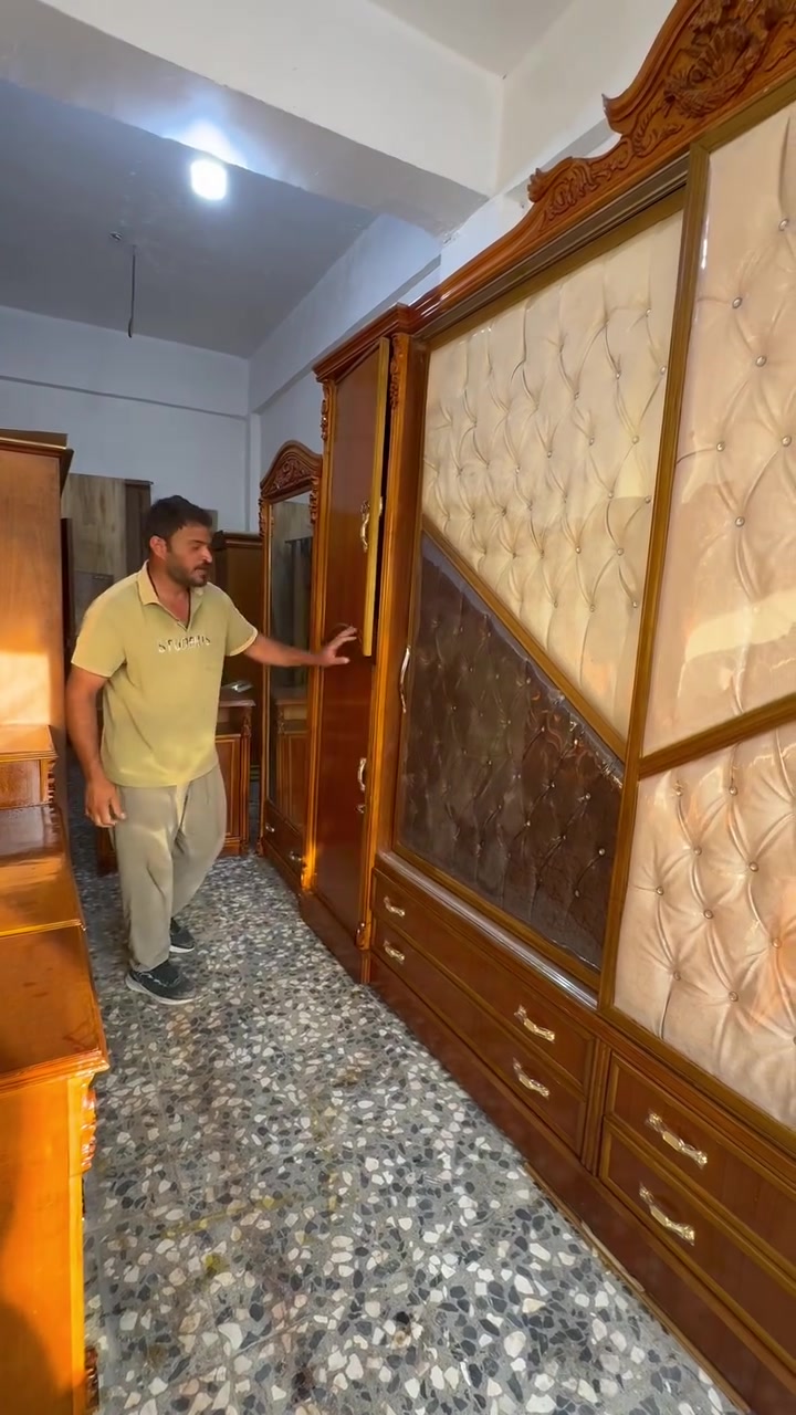 سلام عليكم غرفه أم ٦ ملحق داخل خارج صاج نضافته ٩٠ /١٠٠ السعر ١٣٥٠ موجود كادر شد أو نقل الجميع محافظات العراق الاستفسار ***********

