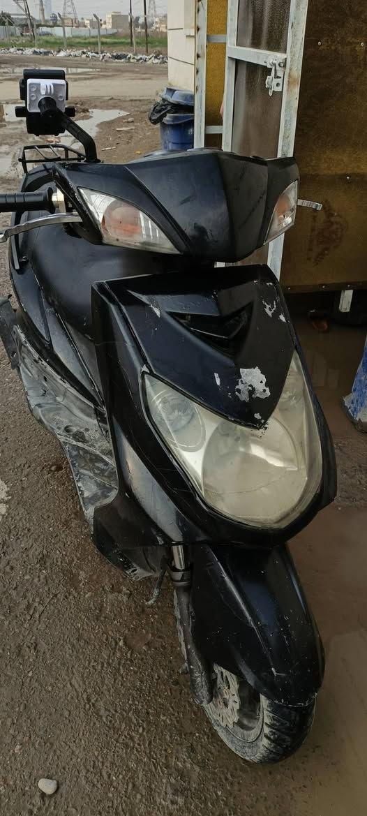 سلام عليكم دراجه سكنز اللبيع الدراجه جانت تشتغل وطفت من وحدها كهربائياته كل شغاله هندر سلف نضيفه ما بيها اي خلل بس طفت من وحدها مكاني الدوره مهديه الثانيه سعر 350
وبيها مجال *********** هاذه رقم
