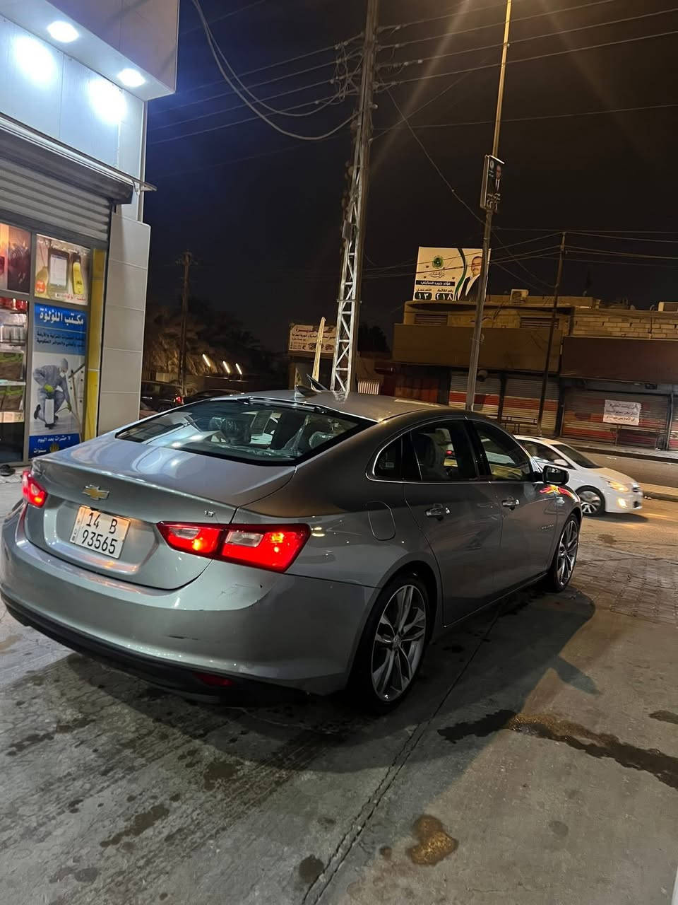 السلام عليكم 
ماليبو 23
رقم بصره دولي 
معوقين بضمانتي
حادثه بنيد نفسه راجع كلش حلوه ضربتها
بدون يرباك

ماشيه٢٩
مواصفات LT

تدفئه بلكشنات
رادار امامي
رادار جانبي
تحديد مسار
حساس خلفي
اوتو ستوب
تبريد قطعتين
كرسي كهربائي
ويل ١٩ بريمير
*********** شراي يتصل
