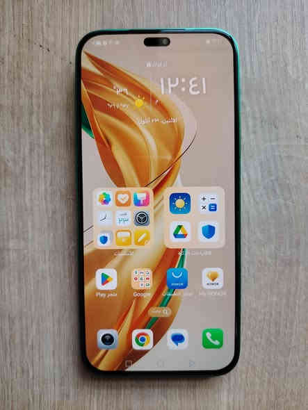 هونر x8b 
جهاز نضيف فول فول  
ذاكرة : 256 
رام : 8+8=16 
المعالج : ثماني النواة Snapdragon 680 4G
الشاشة : امولد 
بطارية : 4500 تدعم الشحن السريع
الجهاز غراضه كارتون شاحنه كامل 
السعر 230 بي مجال قليل
شراي خابر ***********
