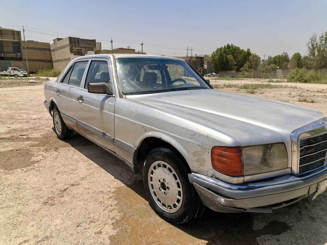 السلام عليكم .🇩🇪 مرسيدس رئاسي 🇩🇪 موديل 1⃣9⃣8️⃣7️⃣ 
محرك وكير بلادي 300 عنكبوت جديد 100٪ 🕸️🕷️ ✅
تخم تاير جديد  + تخم ويل مميز بلادي 🥇⭐
كهربائيات شغاله + لايت شغال عالي ناصي  🔦
تحويل ثاني يوم مشروع وطني  🚥♻️✅ 
قواعد سليمه ✅ 
سيارة حلوة بلاديه بدون ضربه وسعرها مناسب شرط تطلع ترايل وين ميعجبك 
السعر ،  24  روقه فقط بيع مستعجل 🔥 
العنوان النجف حي النداء 
***********  الشراي يتصل ❤️
