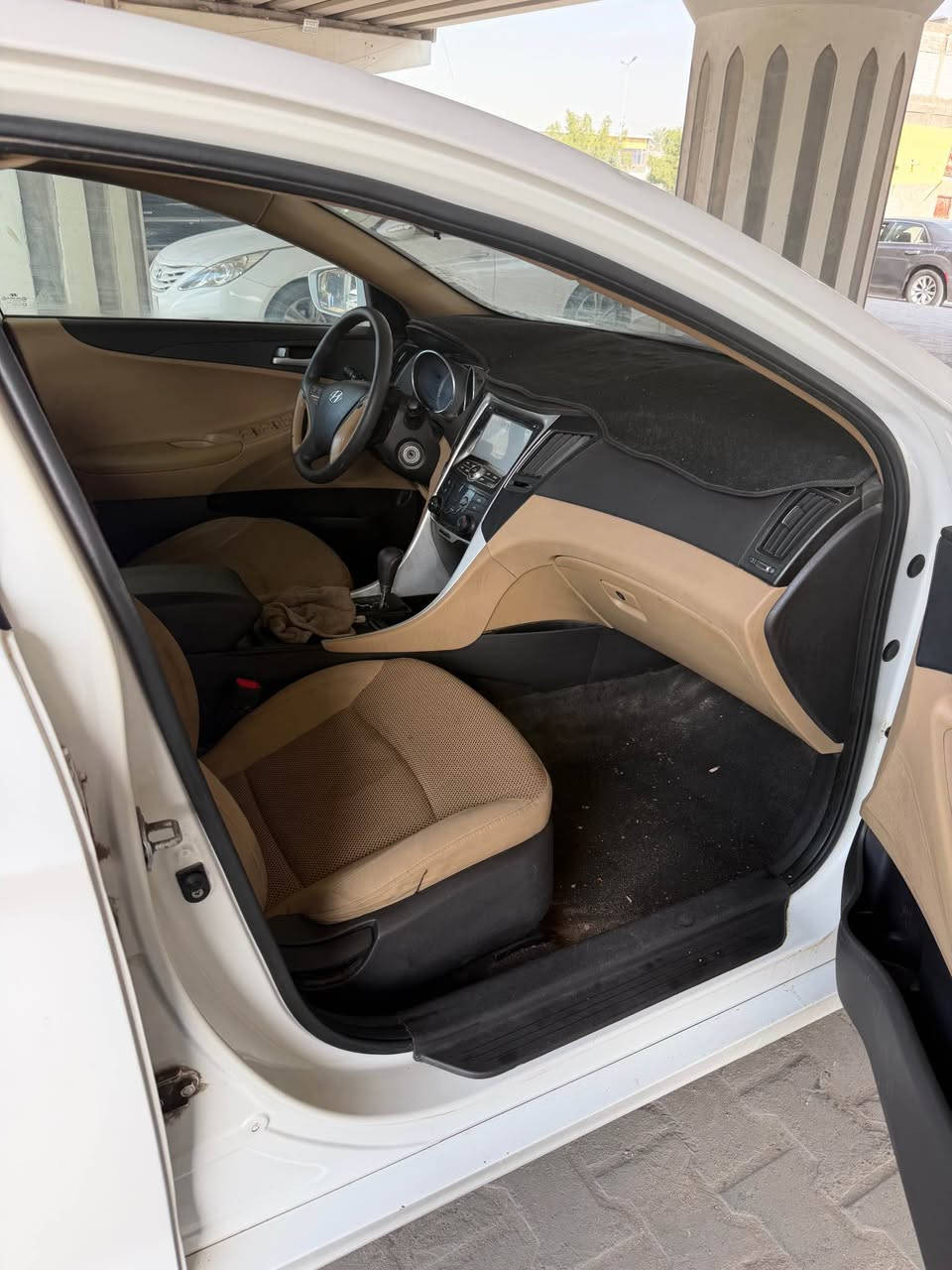 سلام عليكم سوناتا موديل 2011 كفاله عامه حته دعاميات محرك جديد غير مفتوح كير كفاله رقم بصره تحويل 
ماشيه 100 م لسعر 127. مال بيت 
للاستفسار ***********
*********** البصرة, العراق
