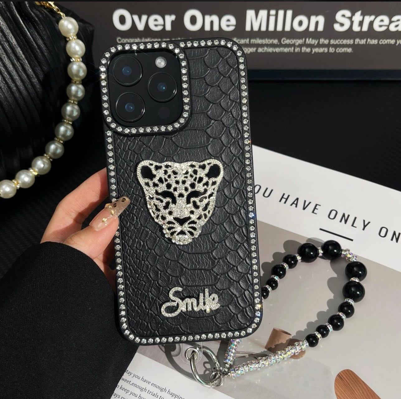 🆕🆕🆕🆕🆕🆕🆕🆕🆕🆕

درع  ايفون اسود اطار شذر 3 ✖️ 1 ✅

درع ✅ مدالية ✅ لاصق اطار شذر ✅

متوفر لجميع اجهزة الايفون فقط ✅

❌ معرض محمد الاملس ❌ 

السماوة - شارع باتا - شارع الاطباء 

متوفر توصيل داخل وخارج المحافظة 

*********** - ***********

📞📞📞📞📞📞📞📞📞📞
