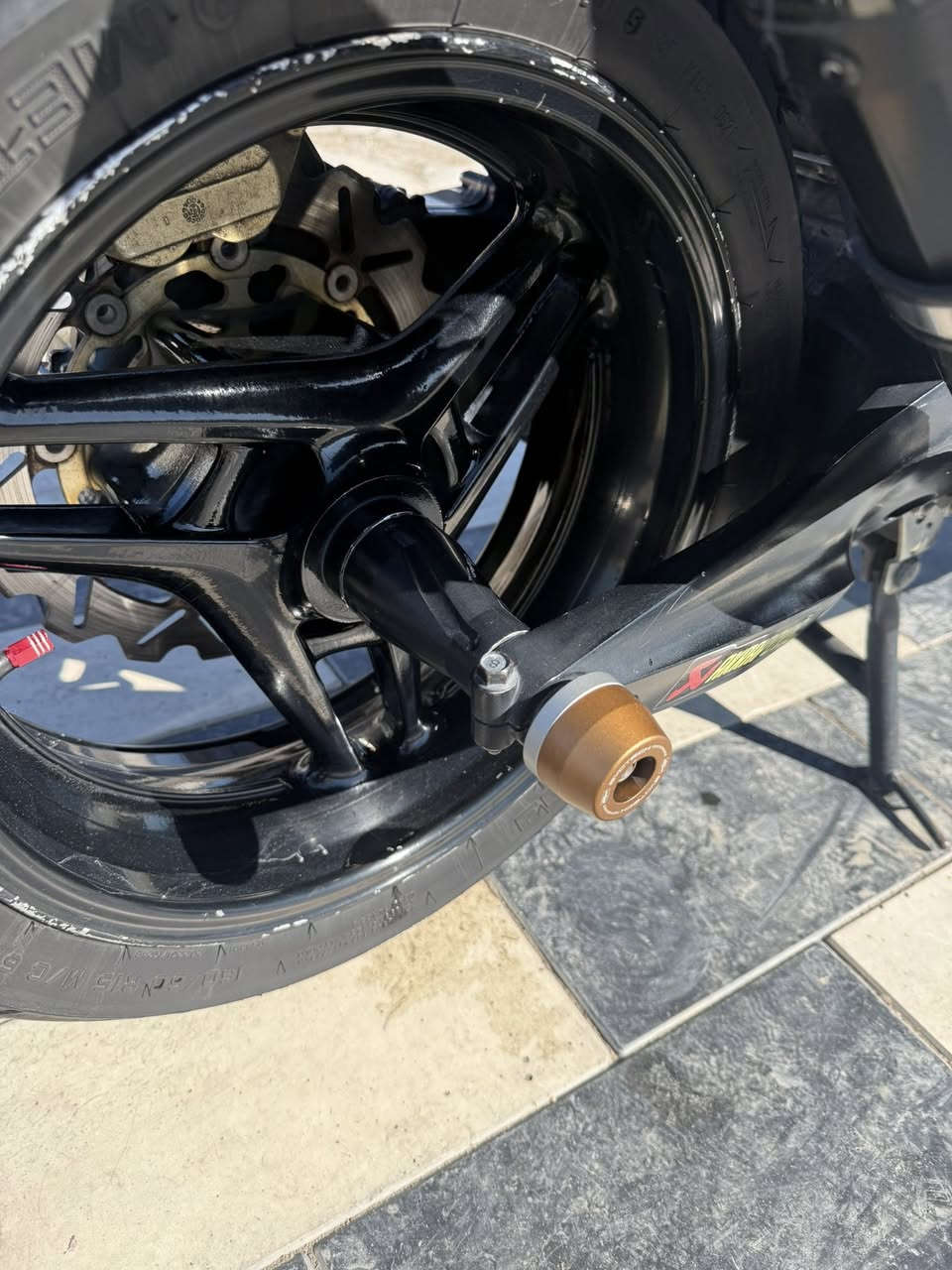 يا الله تي ماكس 2011 دراجة مزودة تزويد كلة اصلي ستيرن عنابير فجوج فلنجات بك لايت ماصدة كلج دهن مالوسي كلة مالوسي مكاني بلديات ماشية 28 الف مكفولة سعرة 43 رقمي ***********
