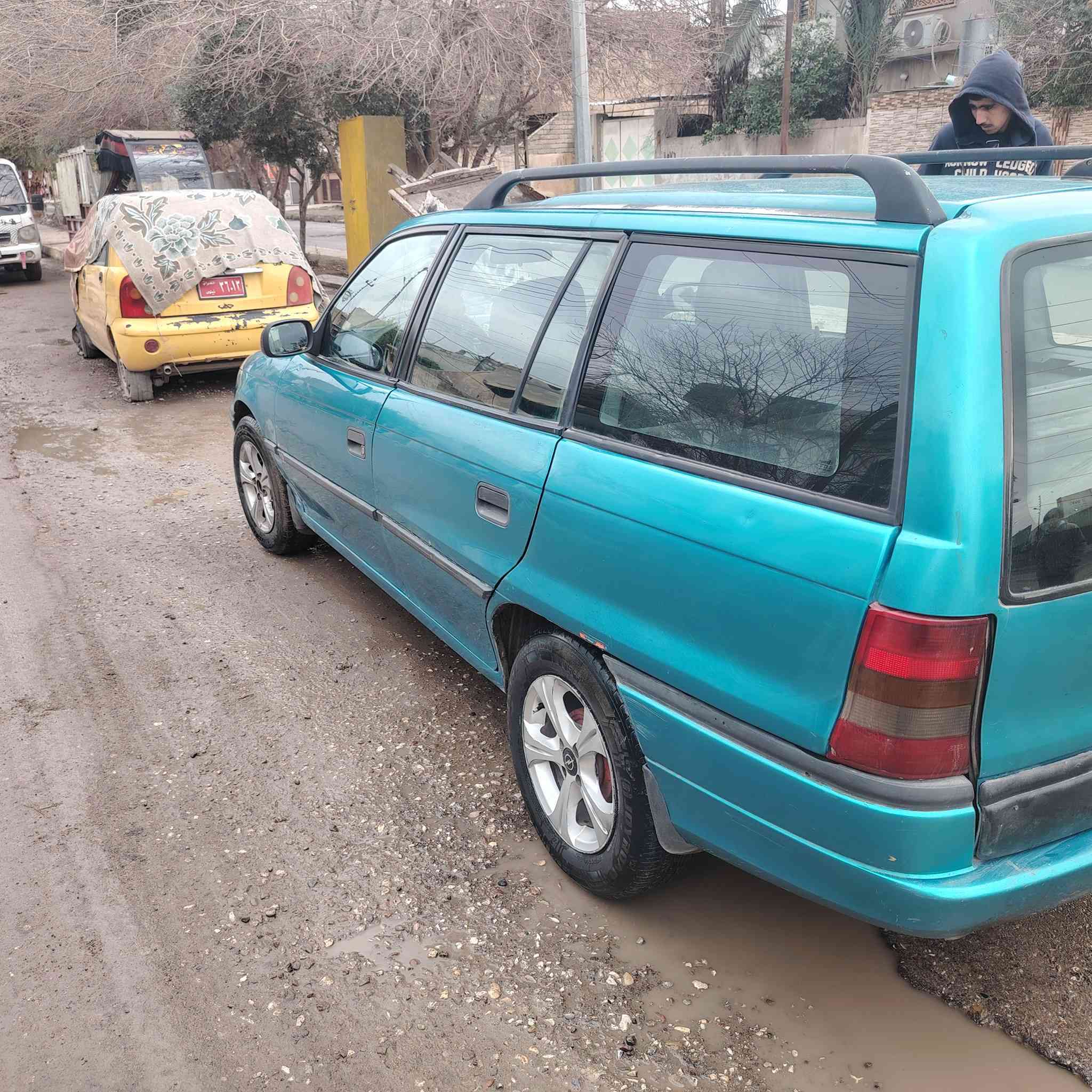 سيارة استرا موديل 93 حجم 16
مكينة وكير شرط 
السعر 58 ورقة وابي مجال قليل
للاستفسار ***********
