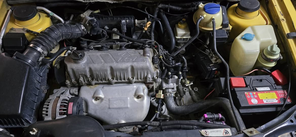 السلام عليكم
للبيع شيري كوين موديل 2011  سياره مال بيت ماشيه 76 حقيقي محرك كير بلادي اوكلشي بيه بلادي   رقم انكليزي الى 2030 مصفرة النقابه الى نهاية 2026 
تخم تايرات جدد باتري جديد صدر امامي خلفي جديد 
السعر 40 وللتفاصيل الاتصال على رقم ***********  بي واتس  المكان بغداد
