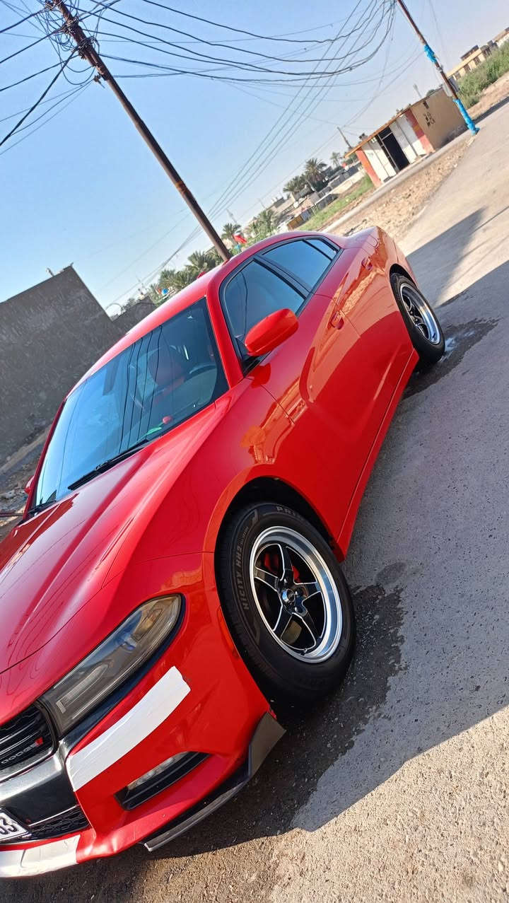 السلام عليكم جارجر موديل 17 كفاله حته دعاميات  بيها جاملغ الخلفي نص صبغ بدون دكت جاكوج ولباقي كافاله بشرط سياره جاهز للاخير مكينه كير كفاله بشرط رقم سليمانيه سياره جديده ماشيه 190حقيقي العنوان بغداد بسمايه السعر 220وبيها مجال حك اجيه رقم ***********
