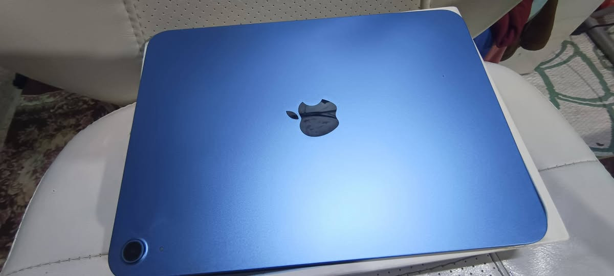 ايباد 11 الجيل الجديد فئة a16 ذاكرة 128 بطاريه 100 مدة الاستعمال شهر الجهاز مضمون شخط ما بي 100% ع فحص للتواصل واتس ***********
