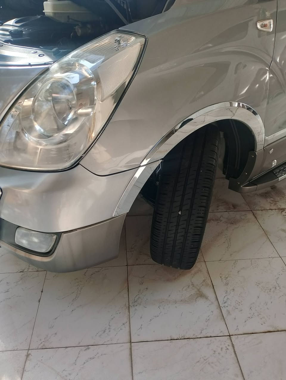 السلام عليكم ستاركس للبيع موديل 2016 كفاله عامة الرقم بصرة مكينه مجول غير متواجد ع الفيس***********
