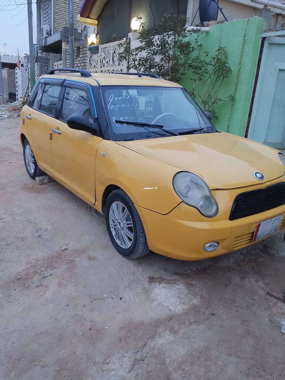 سلام عليكم سياره ليفان موديل 12السياره جاهزه كير مكينه حداديه  بيع او مراوس السعر خاص البيع مستعجل ***********
