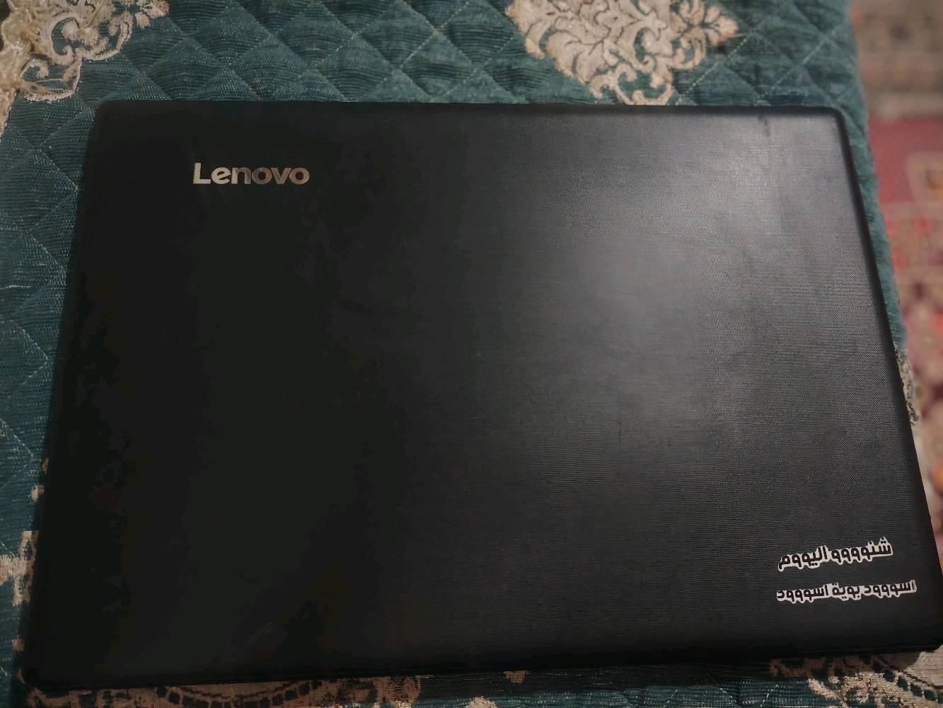 سـلام عـلـيـكـم 
......................... 
#لابـتـوب_Lenovo

#مواصفات_قوية

🔷 المعالج. A8 من الجيل السابع بأعلى و أقوى فئة (TM) و فئة TM تعني: High Performance أي (فئة الأداء القوي) وهذه الفئة خاصة وبرامج التصاميم والهندسة.

🔷 الرامات حجم 8 كيكا DDR3

🔷 الهارد SSD (أسرع من HDD العادي إللي هو أصلاً سريع)

🔷 الشاشة من أحلى الشاشات اللى ممكن تشوفها، 18.6 إنج Full HD (تشبع لوني رائع +  حواف سلم)

🔷 كيبورد ( مميز ) + شاحنه اصليه بلاد + ماوس. RGB )