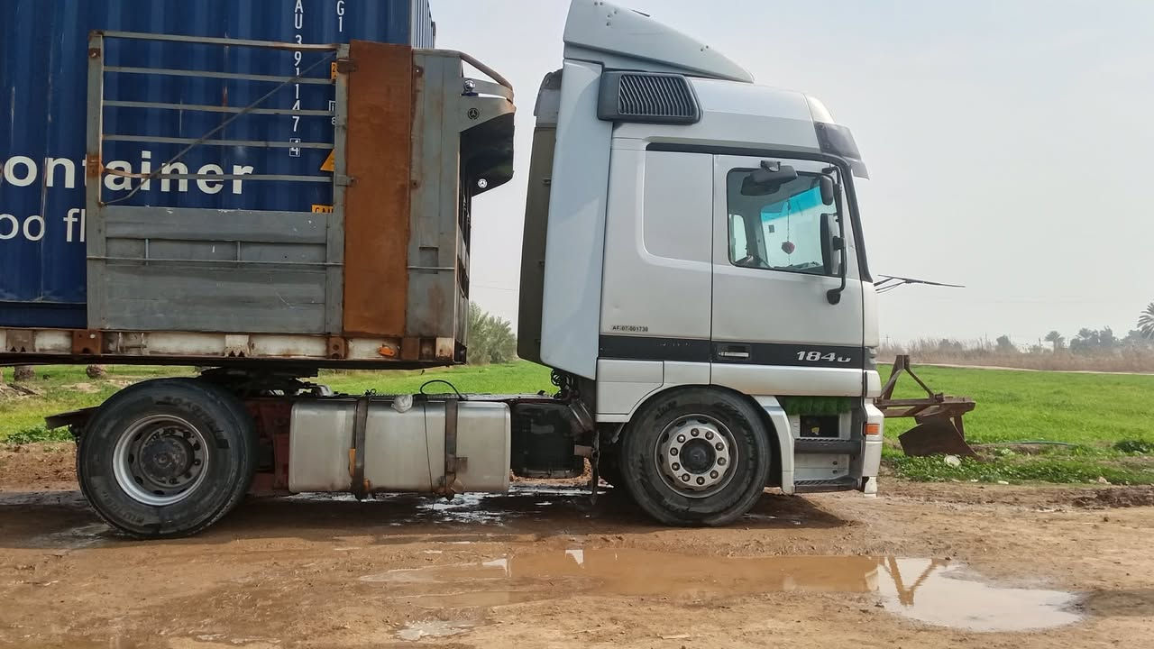 سلام عليكم ورحمة الله وبركاتة  
اكتروز ميكه موديل 99 الحجم 46 مربوطه براد ريم الانبار نكليزي المكان بغداد ابو غريب   الاتصال(( ***********////***********))
