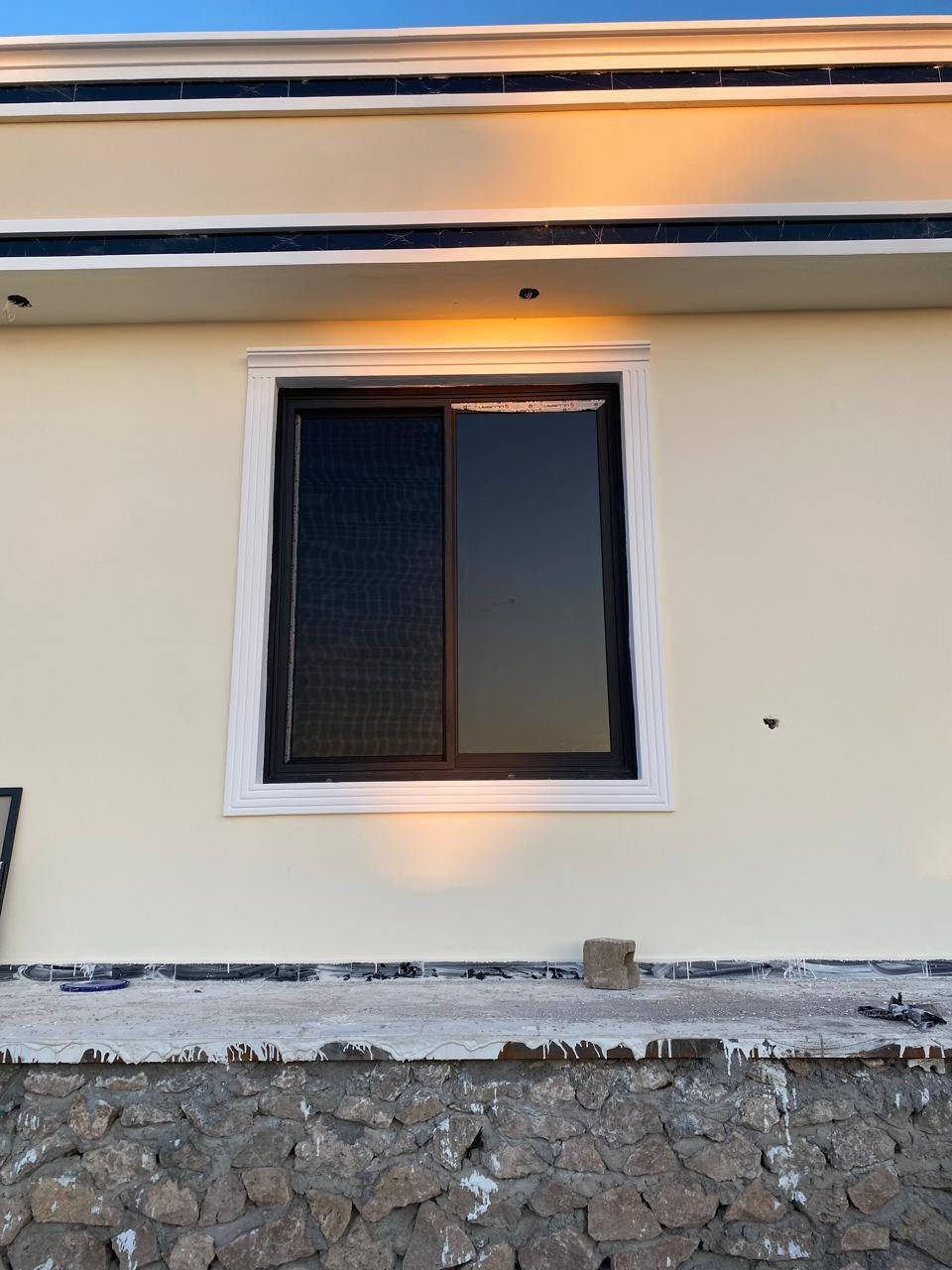 ✨ تنفيذ أعمال الألمنيوم الحديثة ✨
تم بحمد الله تنفيذ جميع أعمال الألمنيوم لهذا البيت،
نوافذ ألمنيوم – أبواب – والدرج
بجودة عالية، شغل متقن، وتصميم عصري
🔹 دقة في التنفيذ
🔹 التزام بالمواعيد
🔹 مواد ممتازة
للتواصل والاستفسار: 📞
(***********)
