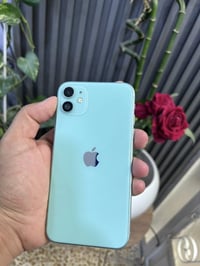 ايفون 11 • ١٢٨ جيجا • بطاريه ١٠٠