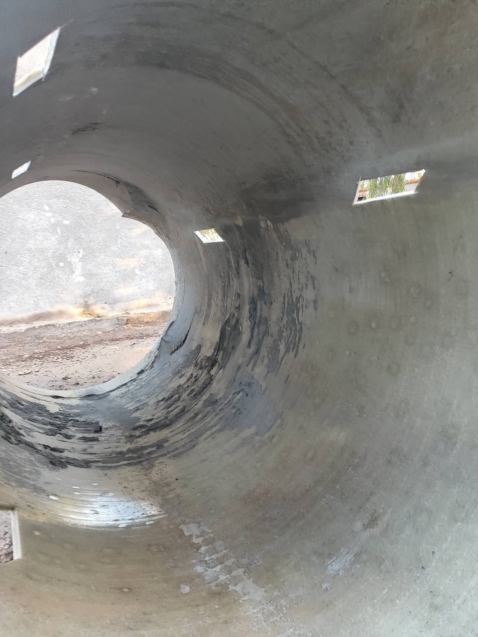 سلام عليكم ورحمه الله وبركاته للبيع بوري سعودي اصلي جي اربي طوله 3ونص وارتفاع متر  وعشرين يستخدم مخازن مياه ثقيله مكان بابل حله سعر قيم بما يرضي الله رقم الهاتف ***********
