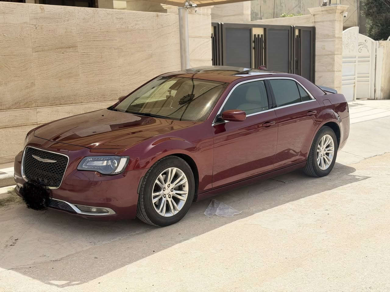 سلام عليكم C300 موديل 2018 امريكي حادث جاملغ وبنيد بدون دواخل فقط البدنه الاماميه. محرك 3600 تو ويل  فول مواصفات بنورما كشنات جلد تبريد كشنات ستيرن حراري 
رقم بغداد 
سياره حلوه وجاهزه 
السعر 205 وبيه مجال 
مكاني بابل 
*********** 
صور الحادث ورقم الشاصي موجودات سونار هم وياهن

