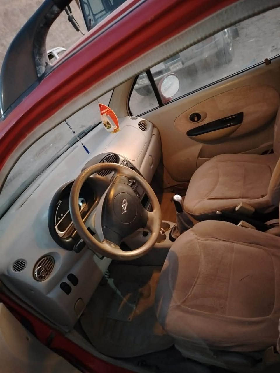 🚗 للبيع: شيري QQ موديل 2012  

اقتصادية – سعر مناسب – استخدام يومي

✔ رقم نجف (إنكليزي)  
✔ السيارة باسم المالك مباشرة  
✔ مكينة وكير بحالة جيدة (شرط الفحص)  
✔ تبريد شغال 100% ❄️  
✔ داخلية نظيفة ومرتبة 👍  
✔ اقتصادية جداً بالوقود  

💰 السعر: 29 وقابل للتفاوض  

📍 الموقع: كربلاء  

📞 للاستفسار الاتصال على الرقم: ( ***********)
