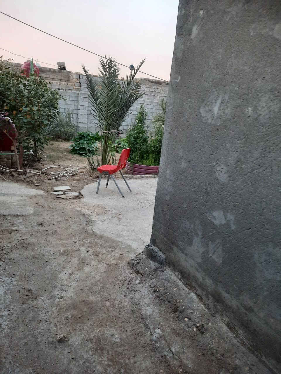 السلام عليكم بيت للبيع ٣٢٢ متر جنس العقار طابو صرف جاي نشتغل بالتطويب البيت يحتوي على غرفتين كبار واستقبال وصاله كبيره ومطبخ كبير ومطبخ حار صحيات داخليه وخارجيه السعر ٤٦ وبي مجال  بيه كراج سياره حديقه تعديل عنوان الدار خير دور الاكراد عليها خط كيات مدارس مجاري وسبيس كافة الخدامات


**إذا كنت صاحب هذا الإعلان وتريد حذفه لأي سبب، رجاءا أرسل رسالة إلى الدعم الفني**