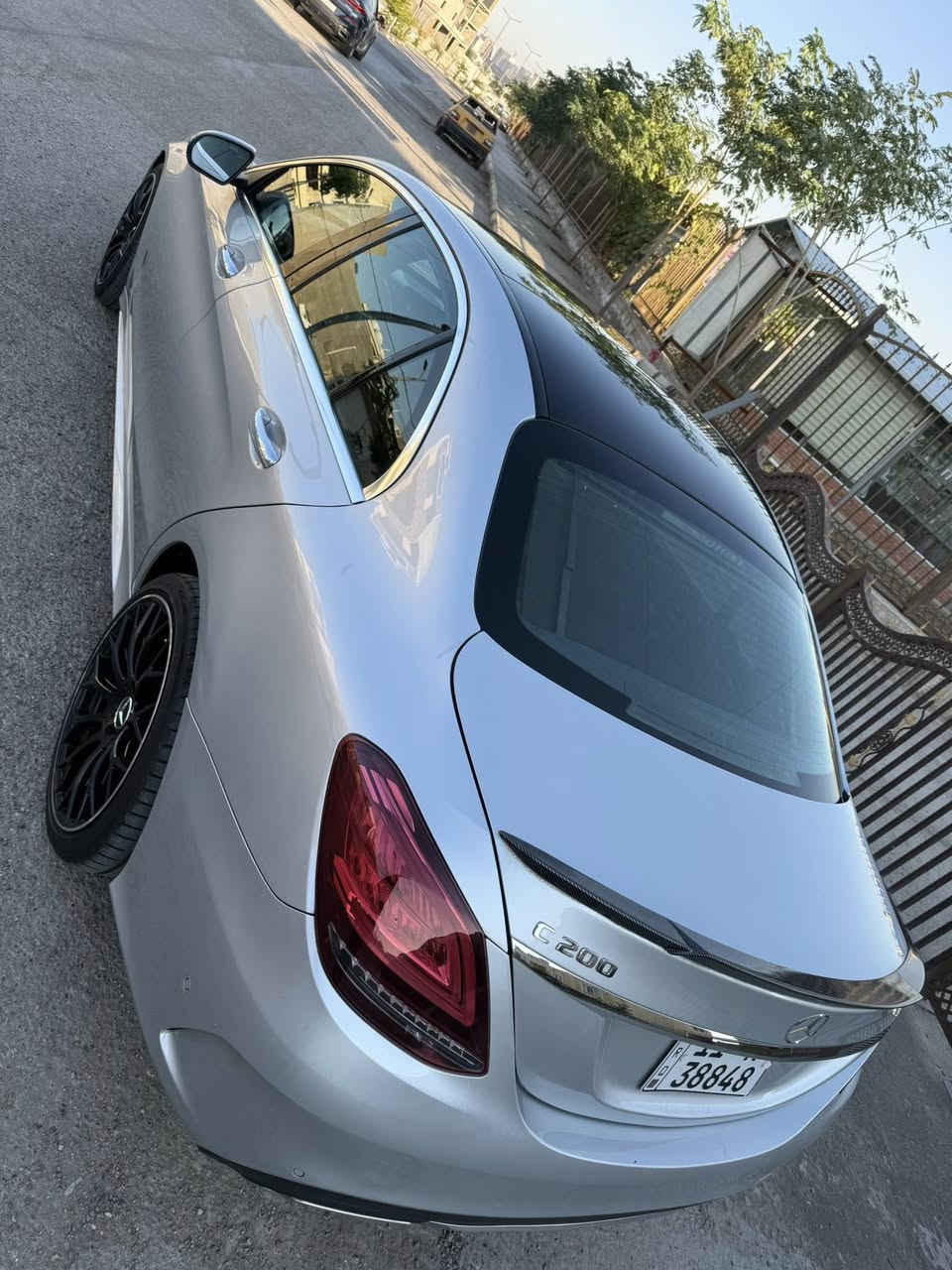 السلام عليكم 🤍
الحلوة للبيع 
مارسدس بنز c200
وكالة BCM
موديل 19
يعني السيارة خليجي مكفولة ماعده بارد بصيط بجاملغ الخلفي
وباب السايق مسحوب BDR هم مكان بصيط كلش 
السيارة بلحقيقة احلى من الصور🤍
المكينة 2000 T 🔥🚀
الموصفات…..
سيارة فول الفول 
بانورما 
داخل جلد دم الغزال 
دبل ماوس
بعد معروفه موصفات المارسدس 
الفول 
الكير ومكينة كفالة 🤍
ماشية 45ميل🚀
صفر مسج 
صدر امامي خلفي بجيس 
السيارة كله بجيس 
الاستفسار 
السعر 26500 $
***********
واسف ع اطالة🤍
