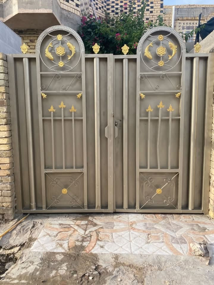 صبغ شبابيك مع ابواب حديد شرط الشغل النضيف وبانسب الاسعار للتواصل خاص او الاتصال على الرقم ***********
