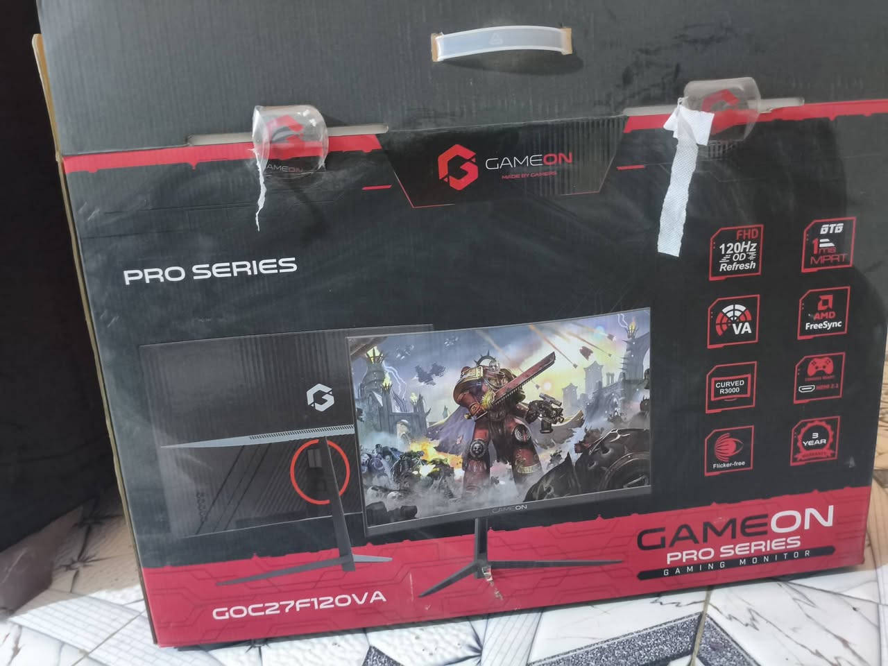 سلام عليكم
: PS5 Slim (يدعم الأقراص).

السعة التخزينية: 1 تيرابايت (1TB SSD).

الملحقات: الكرتون الأصلي متوفر .

المميزات: الجهاز يدعم دقة 4K و 120 فريم .

شاشة جيمنج GAMEON Pro Series

الموديل: GOC27F120VA.

الحجم: 27 بوصة.

النوع: شاشة منحنية (Curved R3000).

معدل التحديث: 120Hz (مثالية جداً لجهاز PS5).

وقت الاستجابة: 1ms MPRT.

الدقة: Full HD مع دعم تقنية AMD FreeSync وتقنية Flicker-free لحماية العين.

التواصل والاستفسار الاتصال على الرقم :‏‪0778 004 5869‬‏

او مرسله الصفحة ومتوفر وتساب السعر 900 وبيهن مجال 
وياه شتراك اضافي 3 تشهر مجاناً ويا الجهاز
