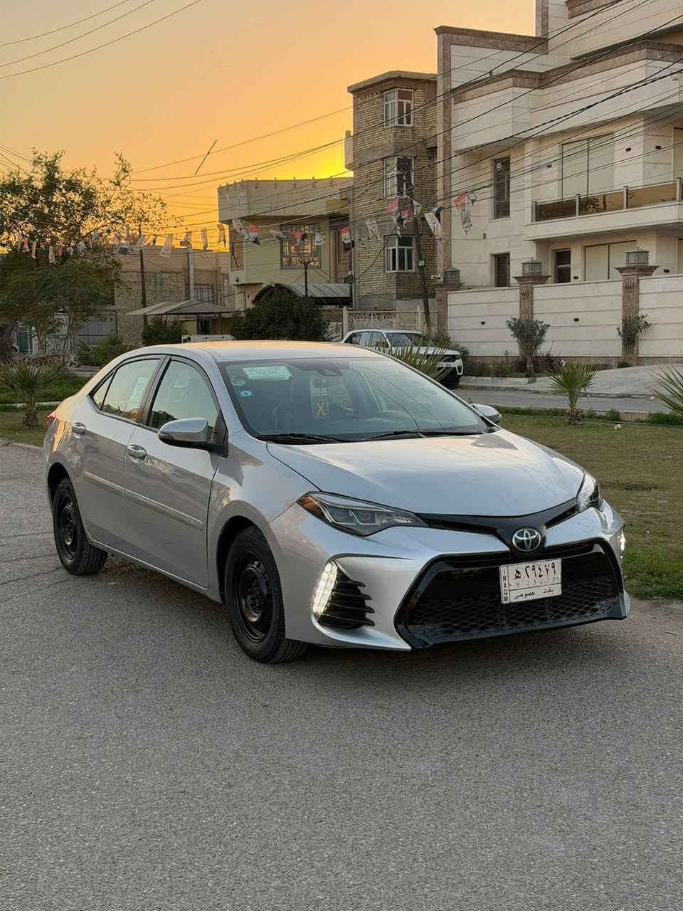 السلام عليكم كورلا موديل 2018 معروضه 117 وبيه مجال قليل رقم بغداد تحويل مباشر مكينه 1800 تبريد ثلج سياره جاهزه كل نقص مابيه حادث سياره بسيط جاملغ وبنيد وبلعراق بيه صبغ ربع باب خلف سائق بدون دواخل بدون ايرباك  مكان سياره بغداد حي الامانه الاستفسار *********** خاص مغلق 🔐
