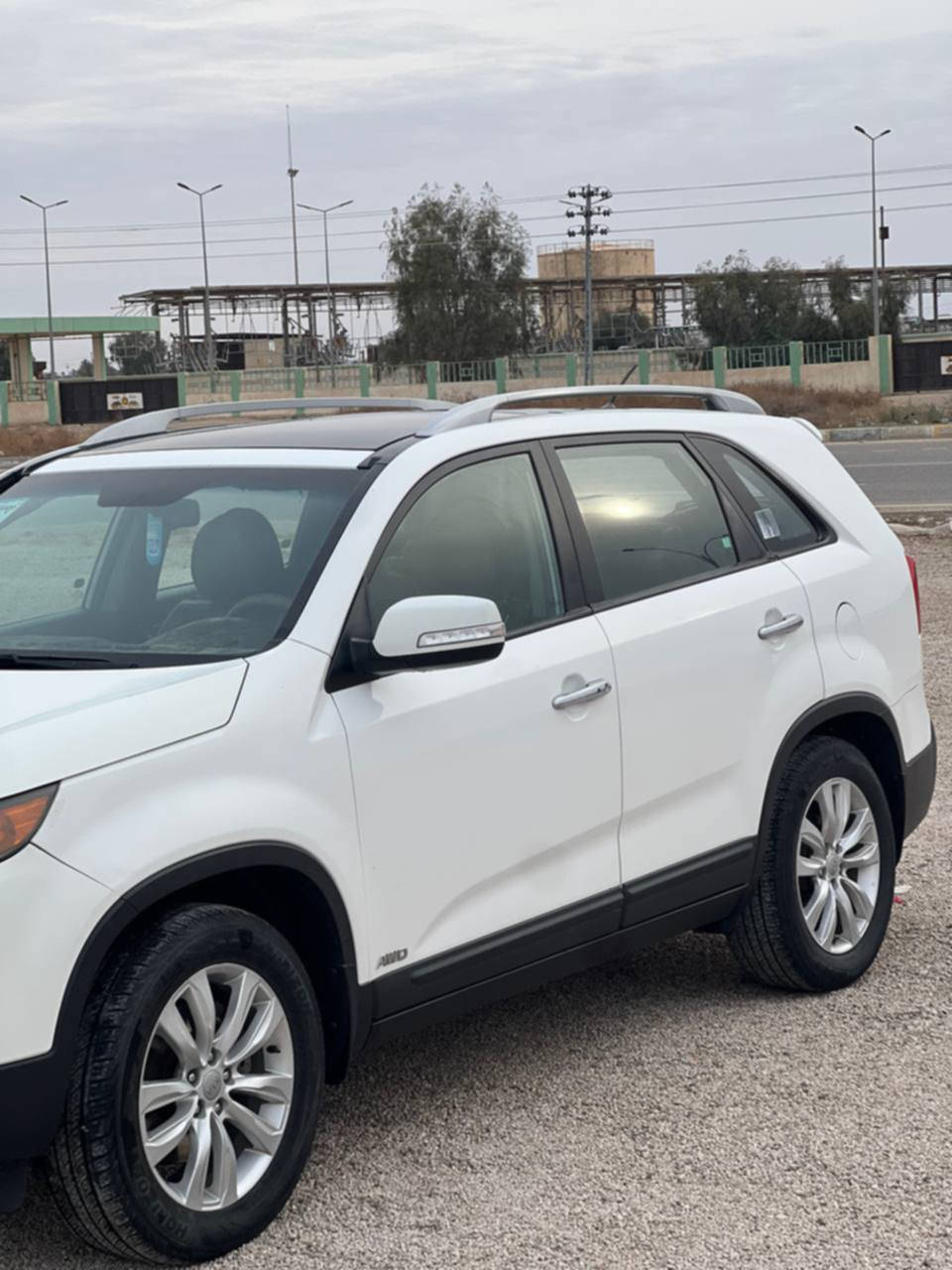 #للبيع او #مراوس مع فرق سورنتو خليجيه 6 سلندر 7 راكب بيها قطعيتن فول 1/1
مبدل بيها گازگيت السياره نضيفه بيها شويه نقوصات السعر 150 وبيها مجال 
استفسار أكثر اتصل بالرقم لأن اني مكلف بالنشر ارجوك واتساب بي 
عنوان الفلوجه
***********
