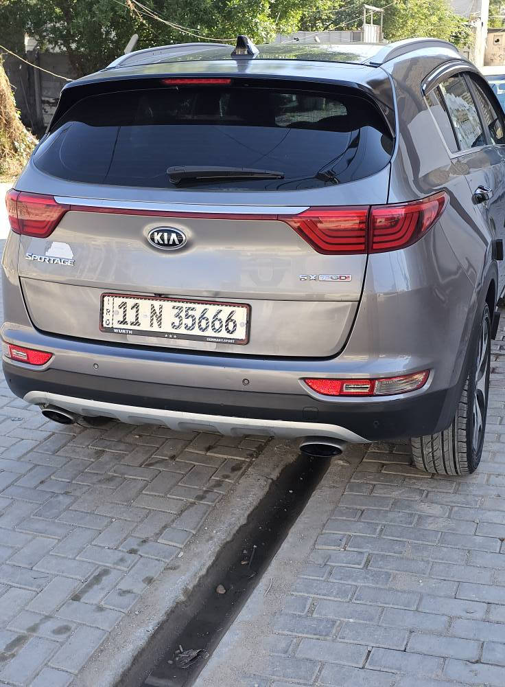 كيا سبورتج 2017 sx لمتد
بنروما بصمة تشغيل وابواب 

جنطة كهرباء 

كشنات جلد كهرباء تدفئة + تبريد + استيرن
تبريد قطعتين 

رادرات حساسات اشاير مري 

تخم تاير جديد +باتري 

مكينة ٢٠٠٠ 

السيارة فول مواصفات وجاهزة 

الحادث مرفق بلصور

السعر 160 

للاتصال ***********
