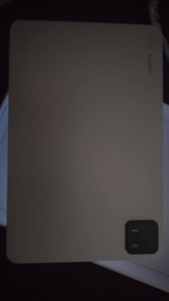 ايباد باد 6
جهاز  مابي زلغ  مرتب ونضيف نضافته 95  
كامل ملحقات شاحنه وكارتون
سعر 290. رقمي ***********
عنواني كوت بدايت شارع نفط
