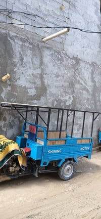 محجر تفصال جديد مال حمل للبيع ب ٧٠ 07834083852