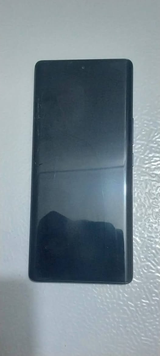 جهاز  Infinix NOTE 40 Pro 
ملحقاته  كامله 

بي طگه بسيطه موضحه ب الصور 
ذاكرته 256 
السعر  180 وبي مجال بسيط
***********// واتساب
او بس  علق واني اطبلك خاص
