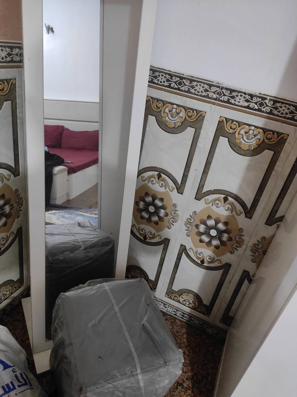 غرفة 10. قطع . جاي انتقل الغير محافظه واريد أبيعها مكاني بالدورة اريدها ب800 وبيها مجال


**إذا كنت صاحب هذا الإعلان وتريد حذفه لأي سبب، رجاءا أرسل رسالة إلى الدعم الفني**