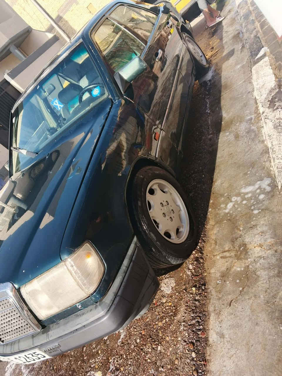 سلام عليكم للبيع او المراوس مارسدس دب مديل 88 محدثه 90 سياره مكينه ففتي 3000 شرط تحرو


**إذا كنت صاحب هذا الإعلان وتريد حذفه لأي سبب، رجاءا أرسل رسالة إلى الدعم الفني**