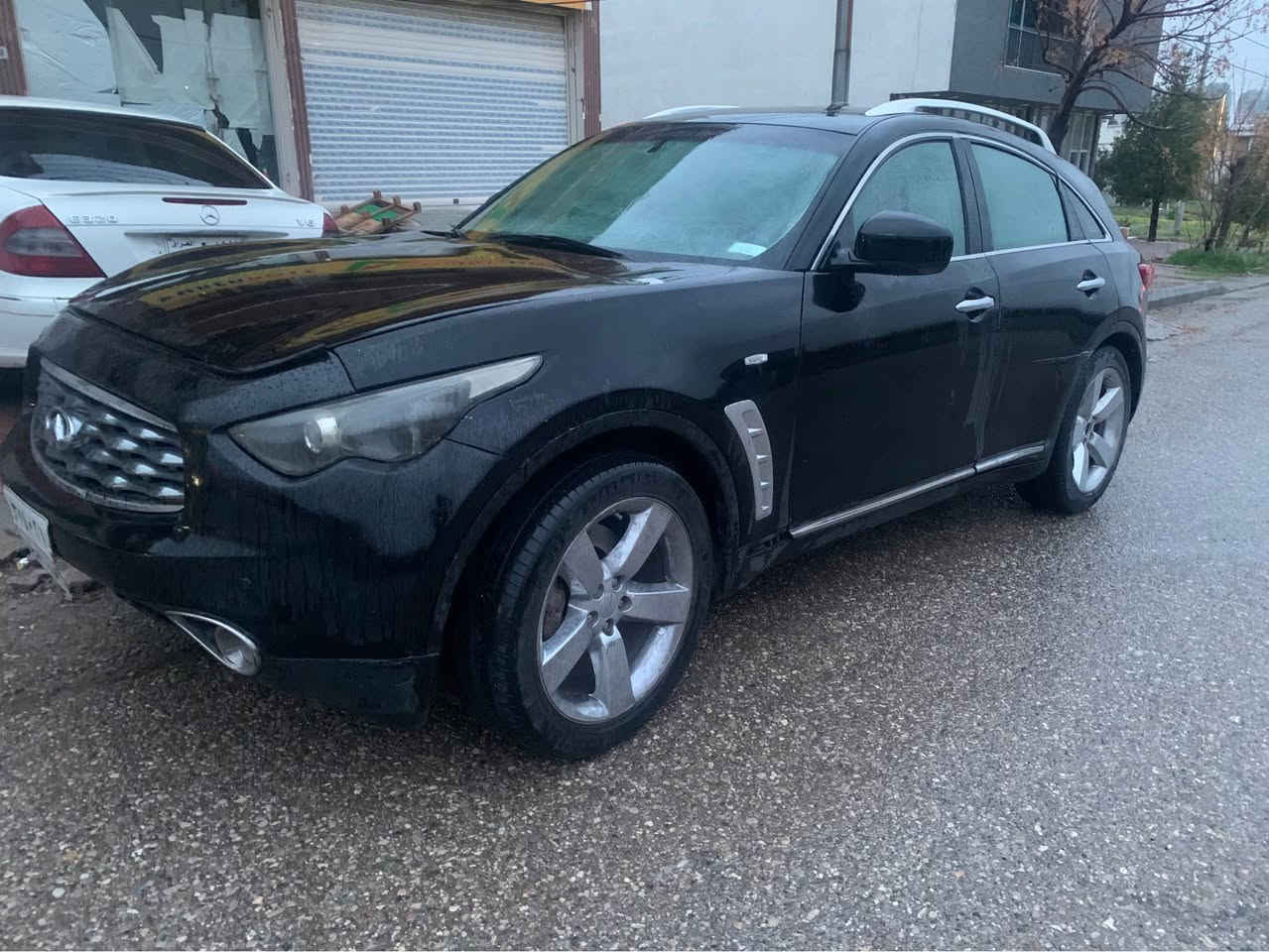 ئینفنیتی ٢٠٠٩ بۆ فرۆشتن  بۆیاخ بەس بۆنیتی بۆیاخە. فول مواسوفات. سڵاید. کوشن هیتەر.ئاوێنە کارەبا  مەکینەی کراوە بە ئەڕنەب  گێر. ومەکینەی بە شەرت. تەحویل ناکرێ بە شەرت ئەوەلیات و دیناری کەسی تیا نەبێت. هەموو گیانی بە شەرت ٦٥$ گەڵا و مەعەمەلا لە سلێمانیم گۆڕینەوەش ئەکەم لەسەر دلگرتن *********** السليمانية, العراق
